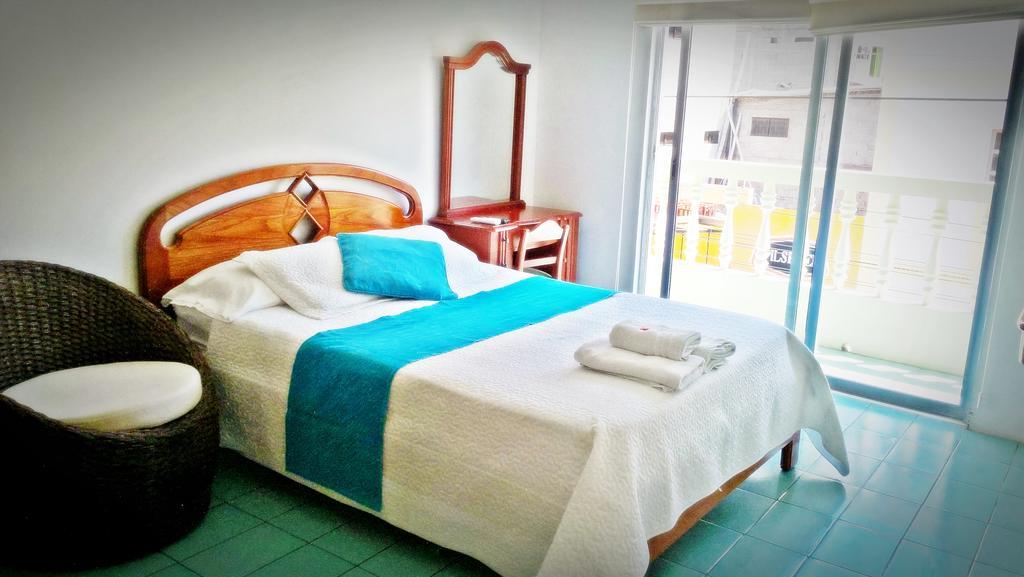 Hostal Costa Del Pacifico Пуэрто-Айора Экстерьер фото